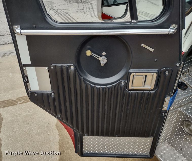 image for item JK9129 1988 Emergency One Protector  pumper fire truck