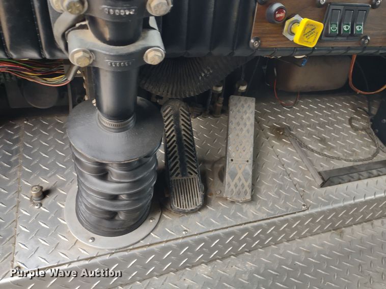 image for item JK9129 1988 Emergency One Protector  pumper fire truck