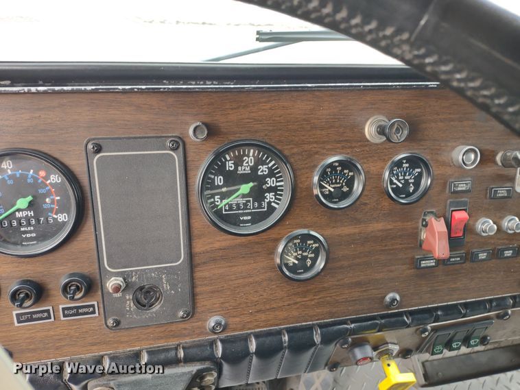 image for item JK9129 1988 Emergency One Protector  pumper fire truck