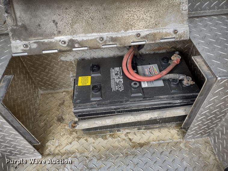 image for item JK9129 1988 Emergency One Protector  pumper fire truck