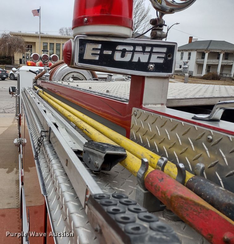 image for item JK9129 1988 Emergency One Protector  pumper fire truck