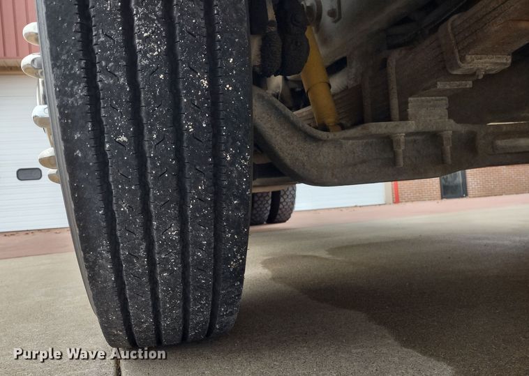 image for item JK9129 1988 Emergency One Protector  pumper fire truck