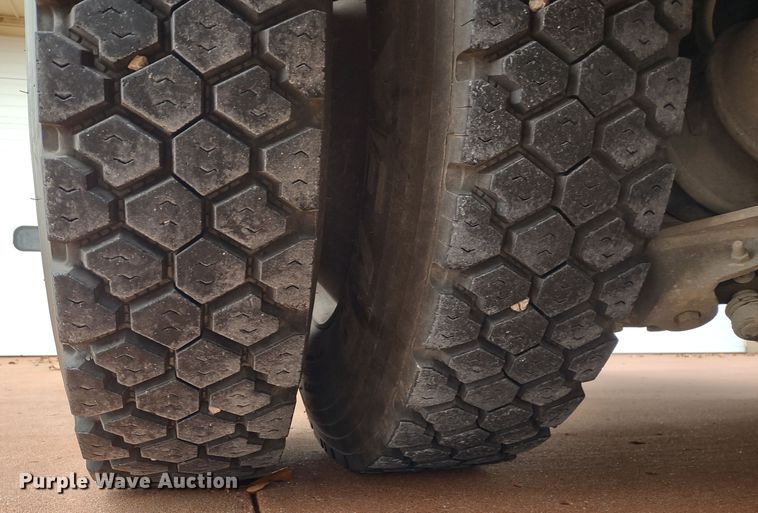 image for item JK9129 1988 Emergency One Protector  pumper fire truck