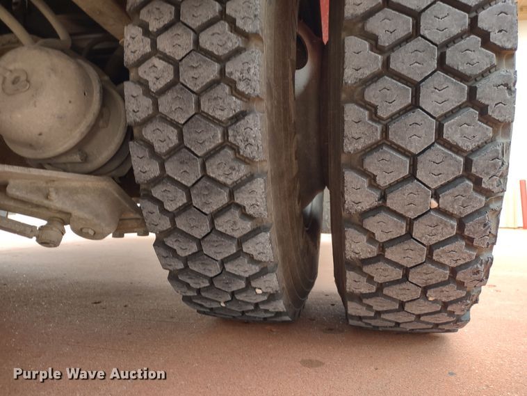 image for item JK9129 1988 Emergency One Protector  pumper fire truck