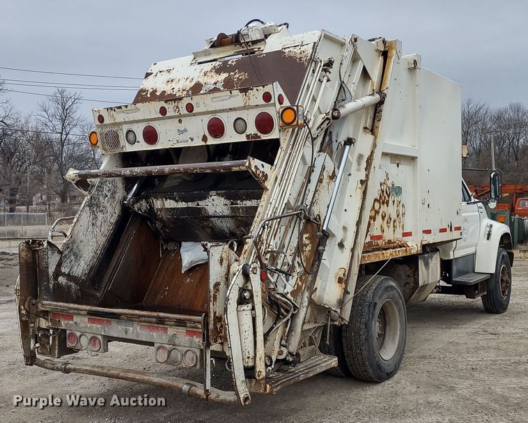 image for item JK9131 1998 Ford F800  refuse truck