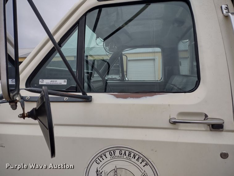 image for item JK9131 1998 Ford F800  refuse truck