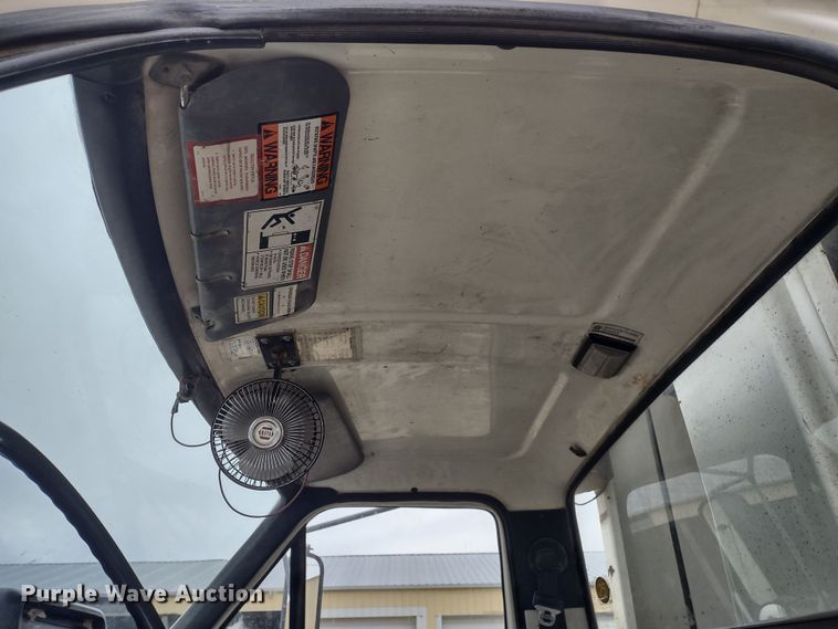 image for item JK9131 1998 Ford F800  refuse truck