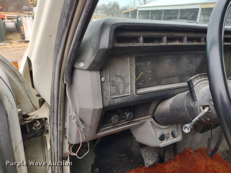 image for item JK9131 1998 Ford F800  refuse truck