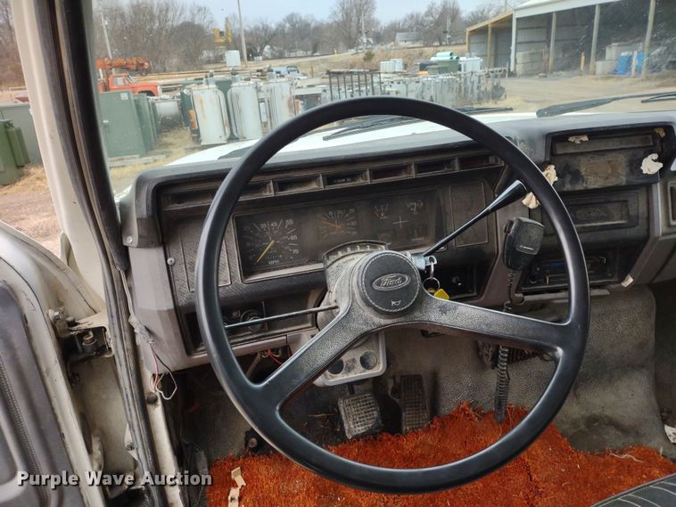 image for item JK9131 1998 Ford F800  refuse truck