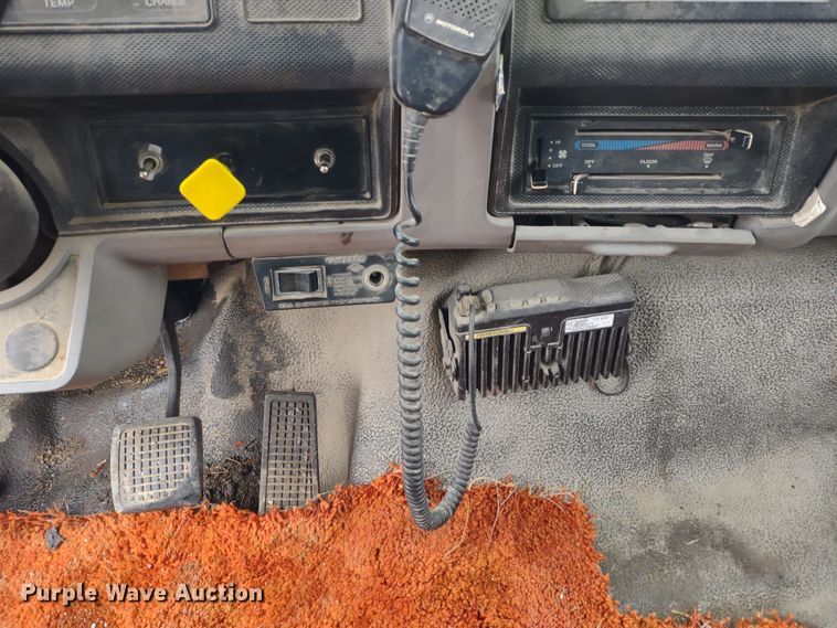 image for item JK9131 1998 Ford F800  refuse truck