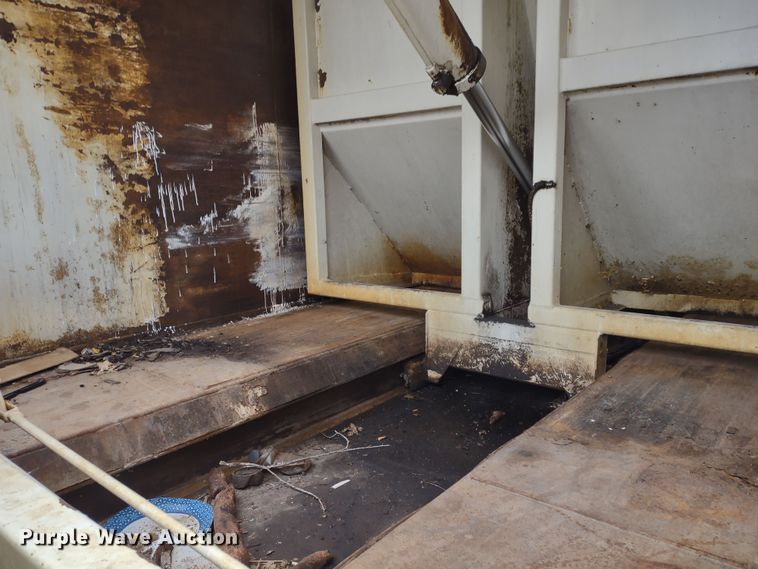 image for item JK9131 1998 Ford F800  refuse truck