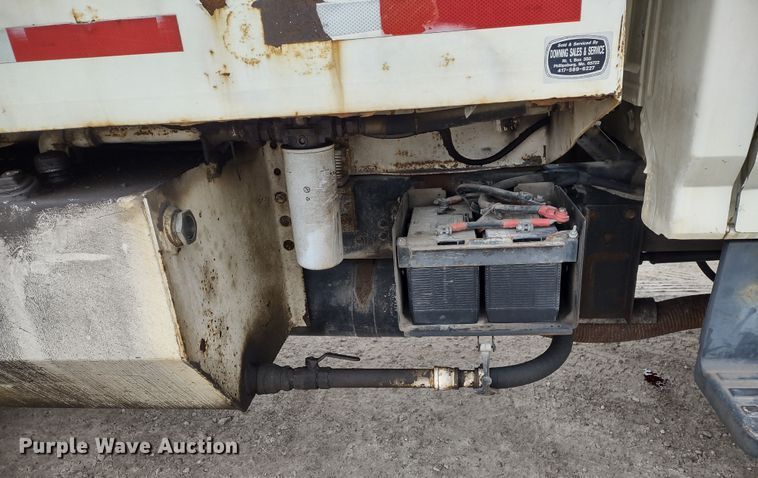 image for item JK9131 1998 Ford F800  refuse truck