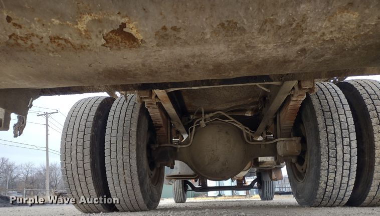 image for item JK9131 1998 Ford F800  refuse truck