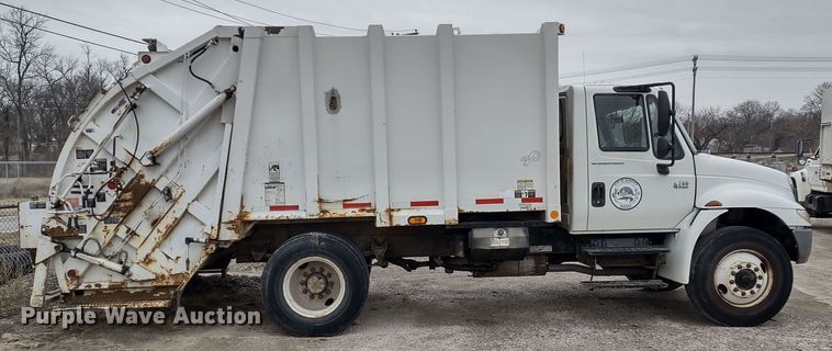 image for item JK9132 2006 International 4200  refuse truck