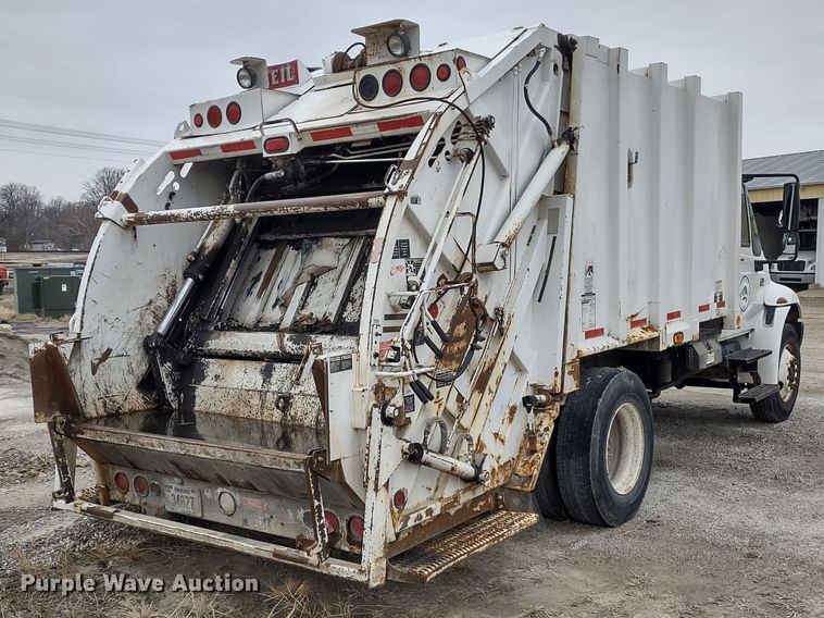 image for item JK9132 2006 International 4200  refuse truck