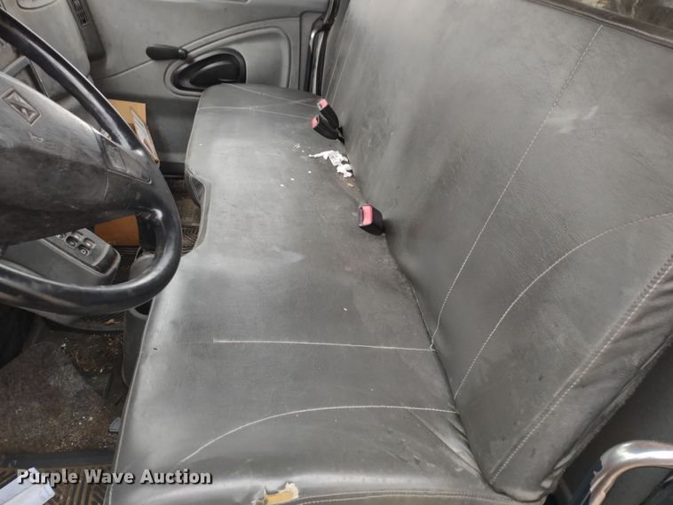 image for item JK9132 2006 International 4200  refuse truck