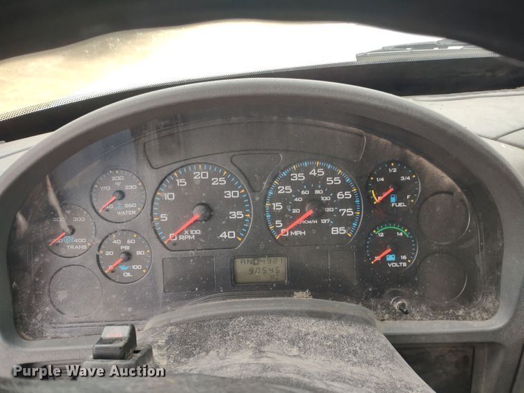 image for item JK9132 2006 International 4200  refuse truck