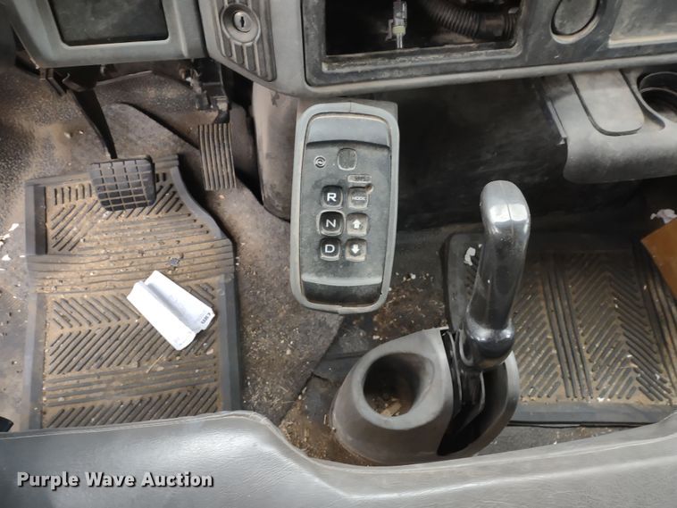 image for item JK9132 2006 International 4200  refuse truck