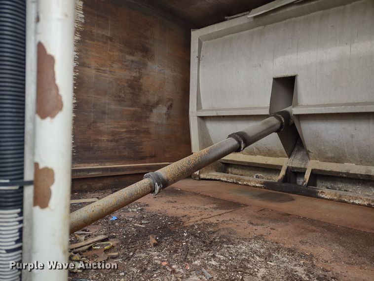 image for item JK9132 2006 International 4200  refuse truck