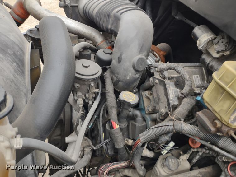 image for item JK9132 2006 International 4200  refuse truck