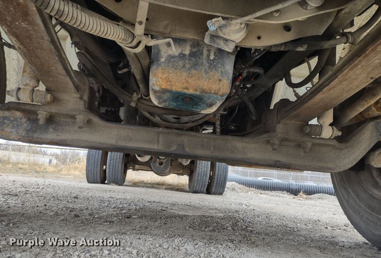 image for item JK9132 2006 International 4200  refuse truck