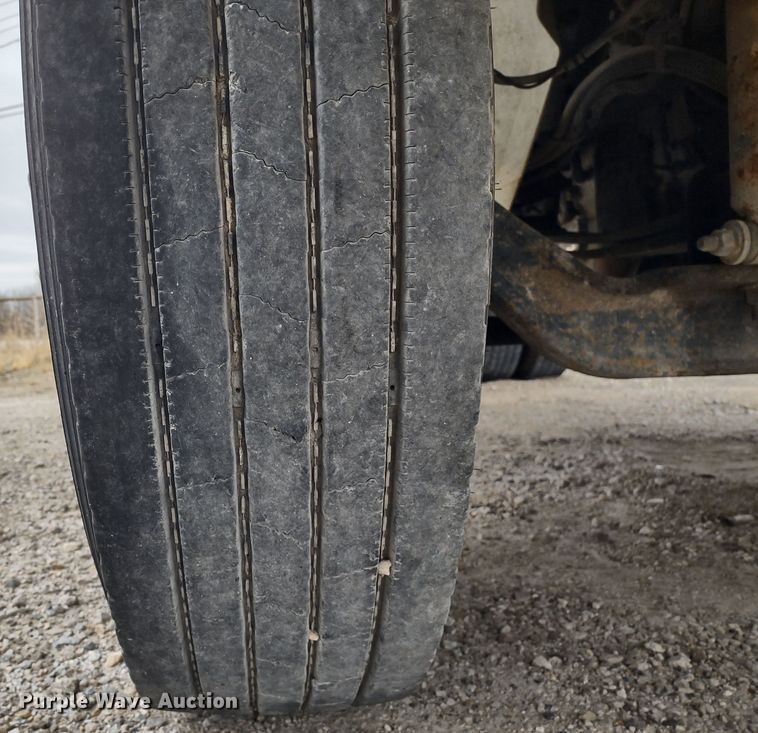 image for item JK9132 2006 International 4200  refuse truck