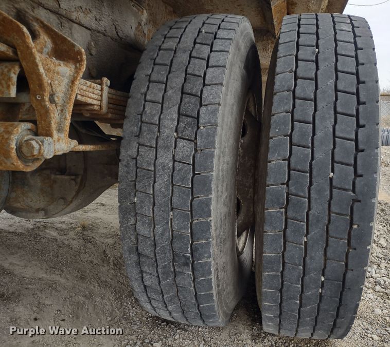 image for item JK9132 2006 International 4200  refuse truck