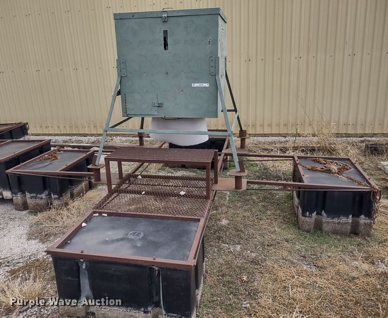 image for item JK9134 (3) fish feeders