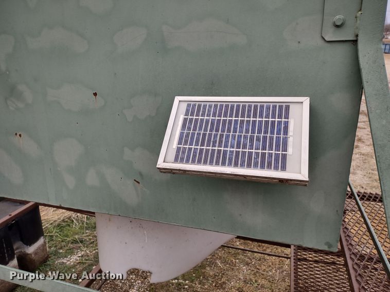 image for item JK9134 (3) fish feeders