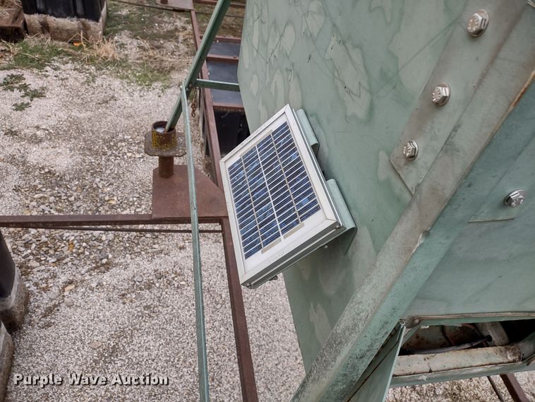 image for item JK9134 (3) fish feeders