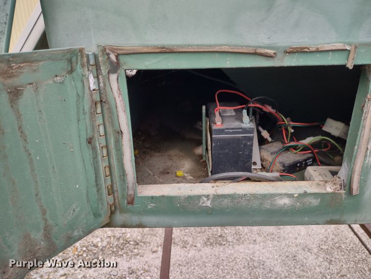 image for item JK9134 (3) fish feeders