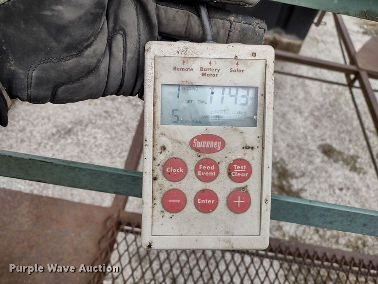 image for item JK9134 (3) fish feeders