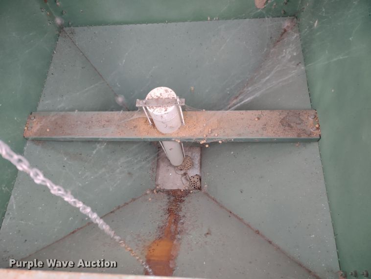 image for item JK9135 (2) fish feeders