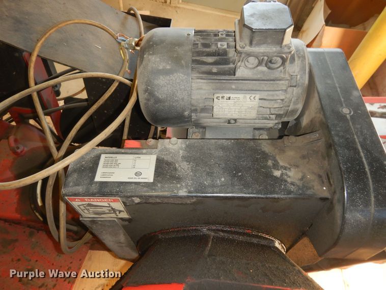 image for item JQ9974 Coats 9500  tire machine