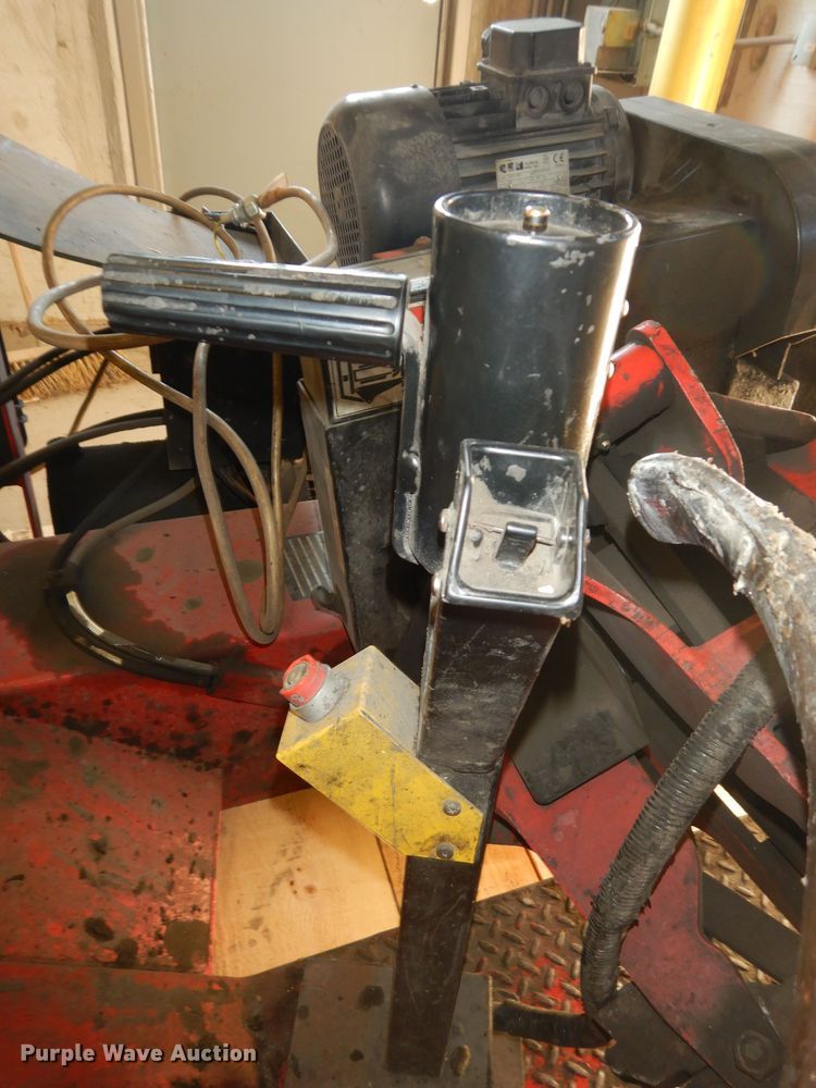 image for item JQ9974 Coats 9500  tire machine