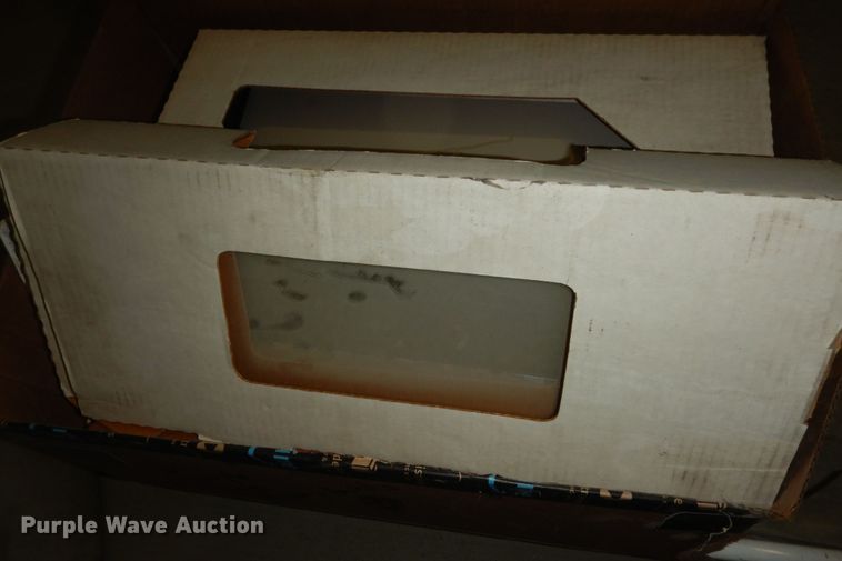 image for item JQ9975 Automotive accessories