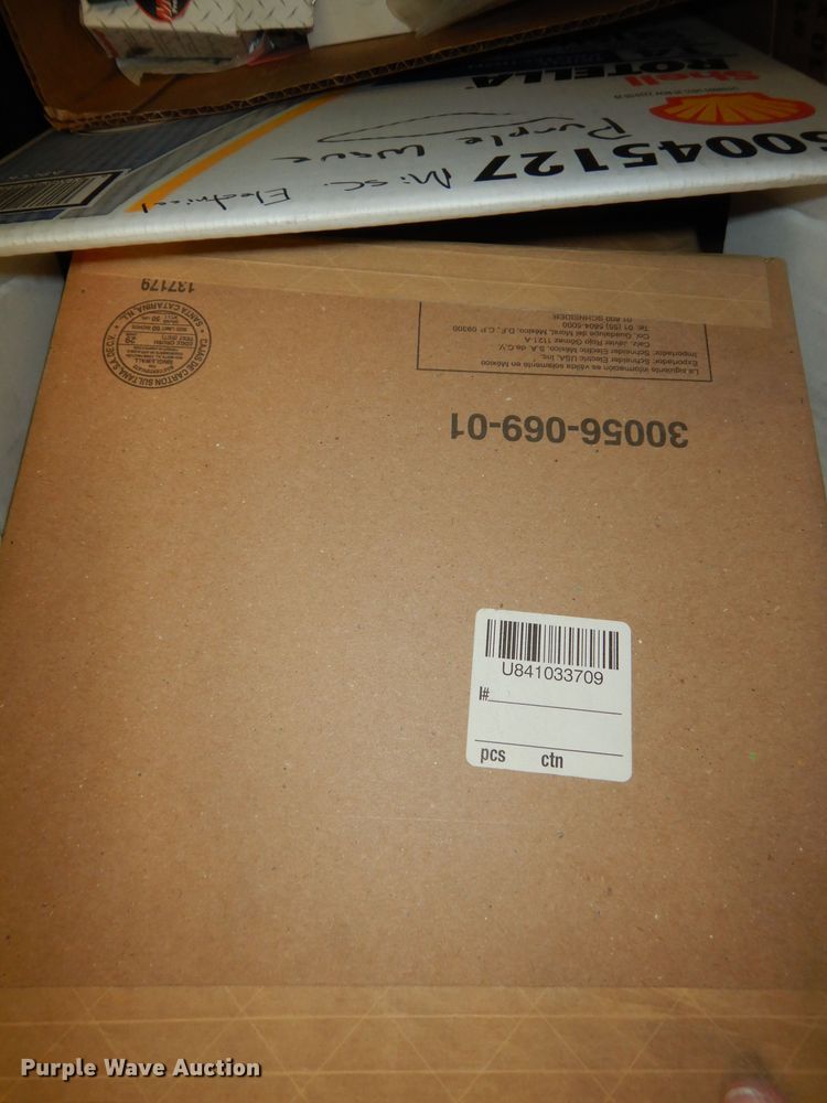 image for item JQ9975 Automotive accessories