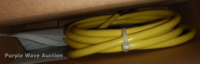 image for item JQ9975 Automotive accessories