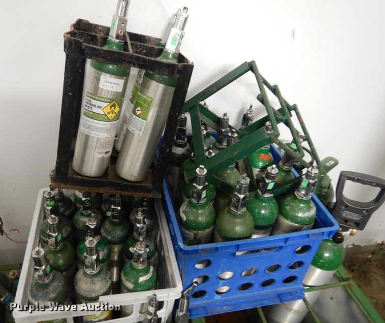 image for item JQ9987 Oxygen bottles