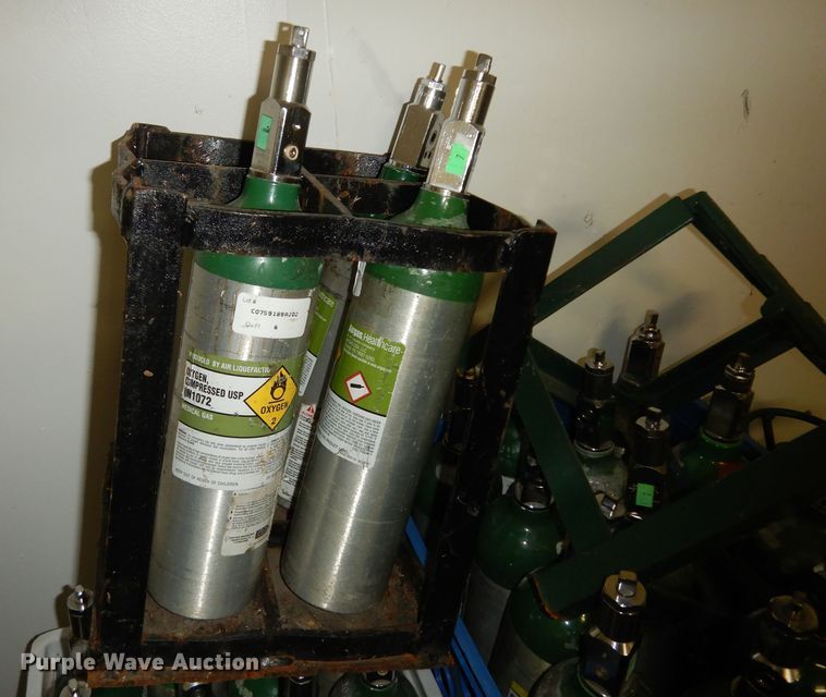 image for item JQ9987 Oxygen bottles
