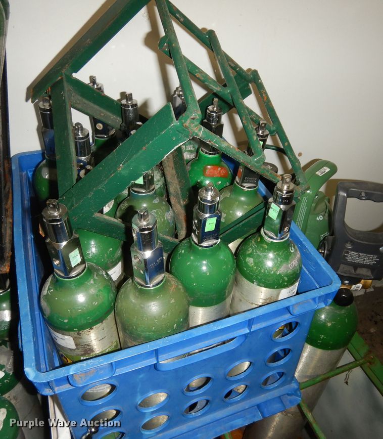 image for item JQ9987 Oxygen bottles