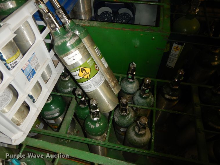 image for item JQ9987 Oxygen bottles