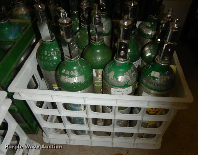 image for item JQ9987 Oxygen bottles