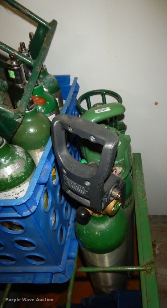 image for item JQ9987 Oxygen bottles