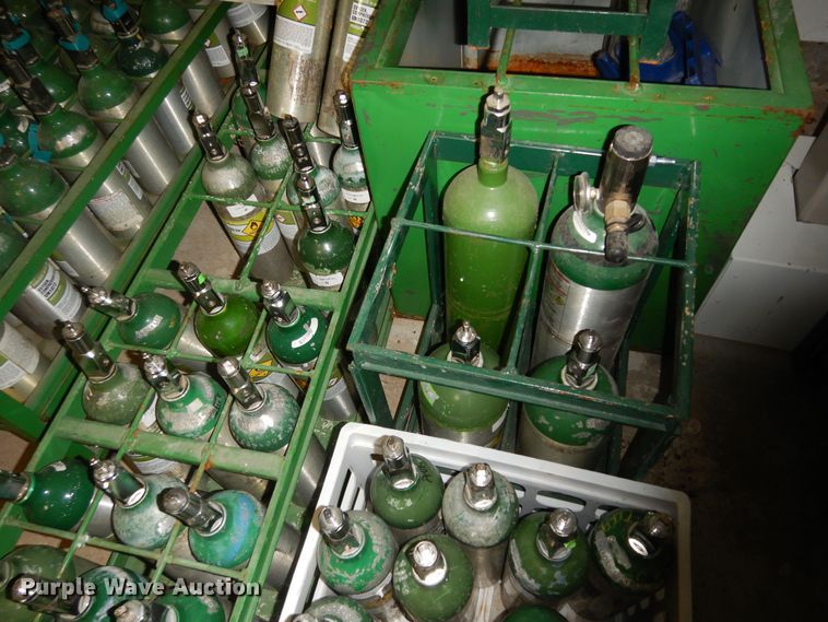 image for item JQ9987 Oxygen bottles