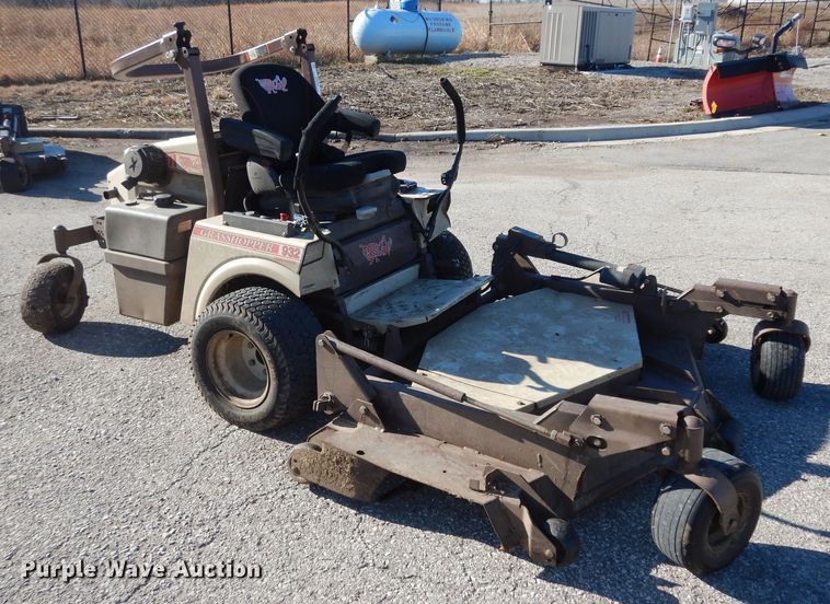 image for item JR9044 Grasshopper 932  ZTR lawn mower