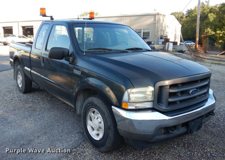 image for item KF9498 2004 Ford F250 Super Duty XL  SuperCab pickup truck