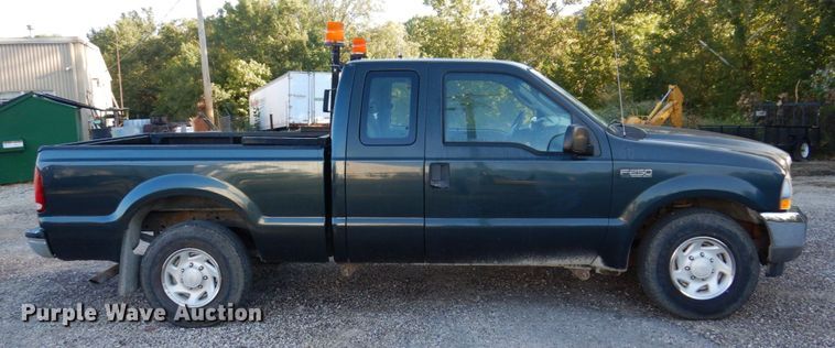 image for item KF9498 2004 Ford F250 Super Duty XL  SuperCab pickup truck