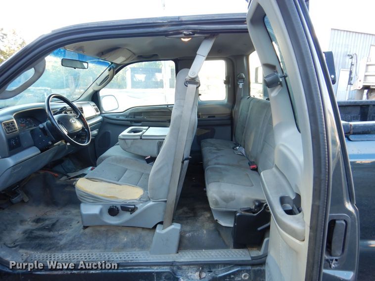 image for item KF9498 2004 Ford F250 Super Duty XL  SuperCab pickup truck