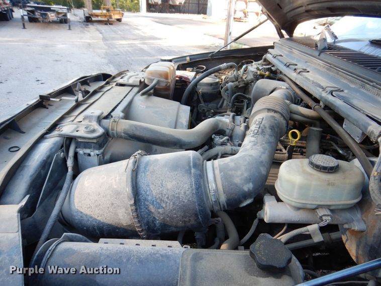 image for item KF9498 2004 Ford F250 Super Duty XL  SuperCab pickup truck